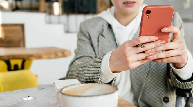 un nou tip de frauda cu smartphone uri a aparut pe site urile de anunturi firma