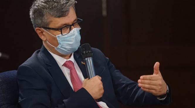 virgil popescu cere furnizorilor de energie sa refaca toate facturile romania nu va mai importa gaze naturale