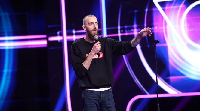 radu giurca este primul finalist al sezonului 12 iumor
