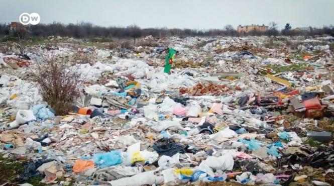 romania tomberonul de deseuri al europei ajunge la postul german dw