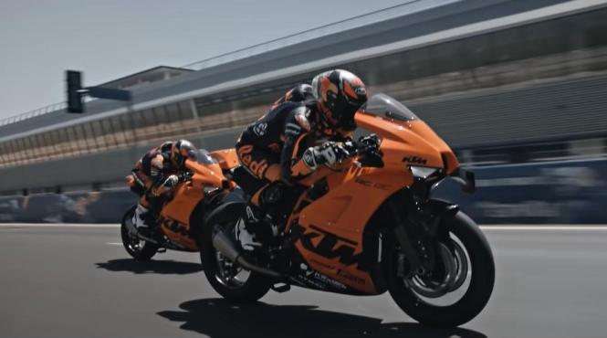 ktm rc 8c domina concurenta pe circuit si instaureaza autoritatea oranj la grila de start