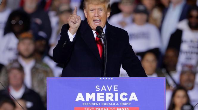 aplicatia de socializare a lui trump intra in app store de la apple