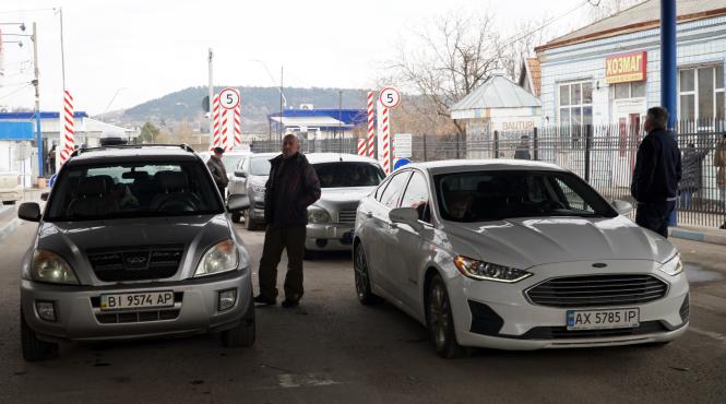ucraineni jefuiti de vamesii romani de la albita