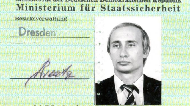 viata secreta a colonelului putin in germania democrata