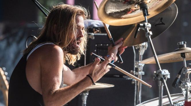 update doliu in lumea muzicii a murit bateristul trupei foo fighters