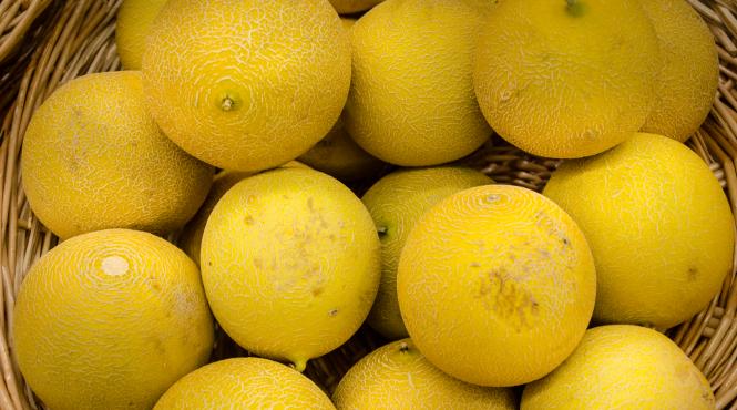 fructele care contin cele mai multe pesticide