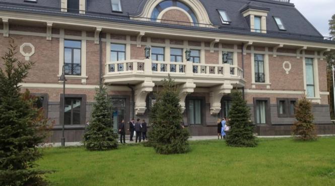 novo ogarievo cuibul din care zboara n lume poruncile lui putin