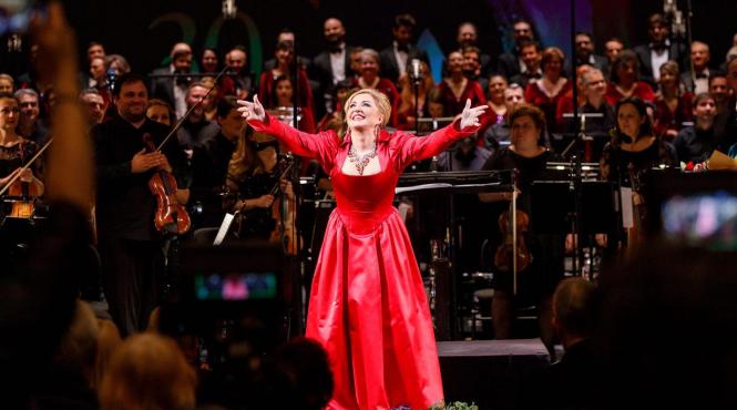 jubileul celei mai bune soprane din lume si recital masterclass la iasi era elena mosuc a inceput