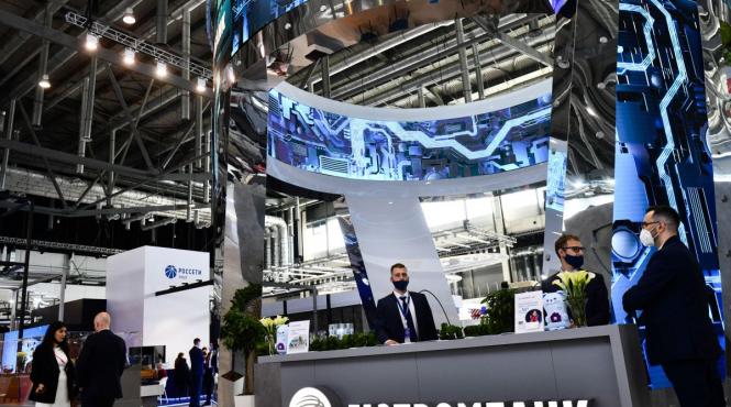 crime in moscova fostul vicepresedinte al gazprombank sotia si fiica sa au fost gasiti morti