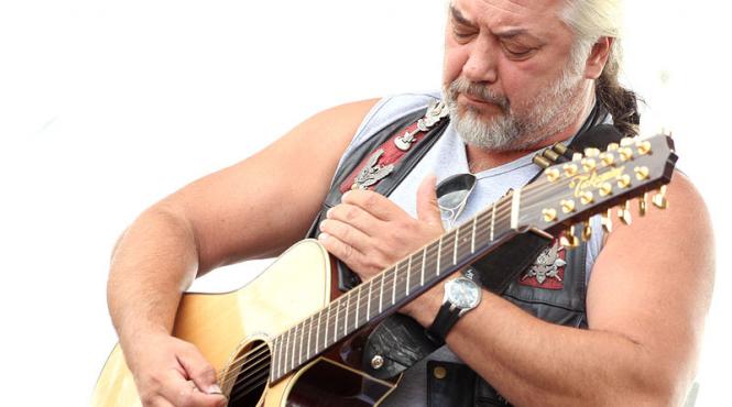 secretul teribil al celor cinci flacai care au inventat sfintii