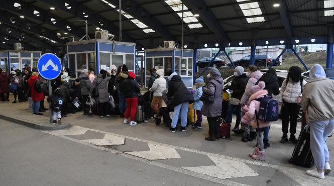 comisia europeana acorda 3 5 miliarde de euro pentru statele ue care ajuta refugiatii ucraineni
