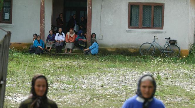 dupa ce te face sarac uniunea europeana sare cu ajutoare