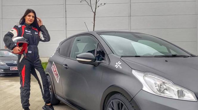 femeie pilot curajul de a fi altfel intr o lume a curselor auto