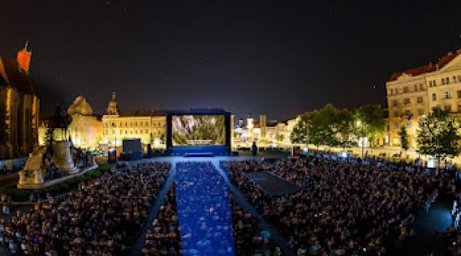 a inceput tiff 2022 spectatorii au luat parte la un eveniment impresionant care a dat startul in piata unirii din cluj napoca