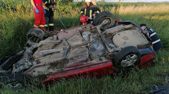 accident grav in alba doua persoane au fost ranite si una a murit