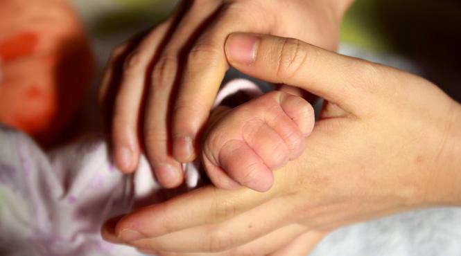 ore de educatie sexuala in scoli pentru mamele minore care nu sunt eleve