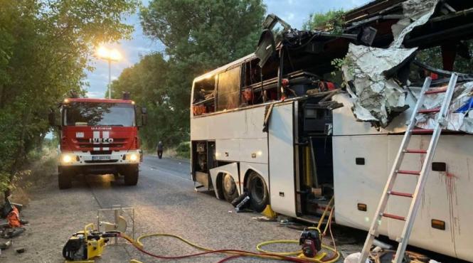 accident cumplit in bulgaria trei romani au murit pe loc iar alti cinci au fost grav raniti