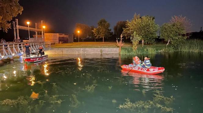 tragedie in bacau un copil a murit si altul a ajuns la spital dupa ce au cazut in apa intr o zona de agrement