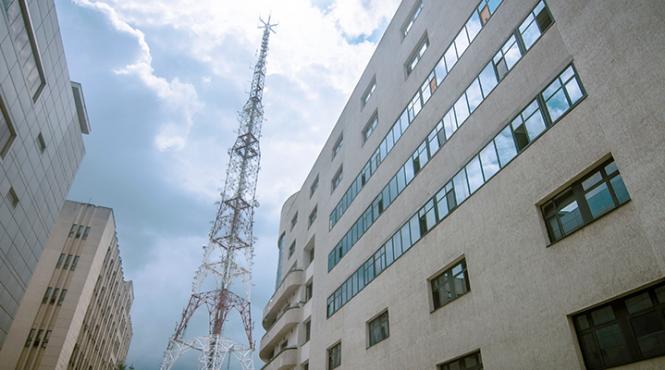 compania detinuta de un fost general die livreaza sts telefoane in valoare de 4 7 milioane de euro