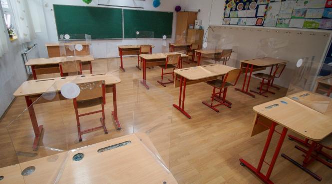 sua profesorii isi dau demisia pe capete