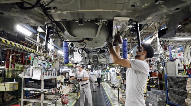 industria auto europeana trasa pe dreapta de criza semiconductorilor