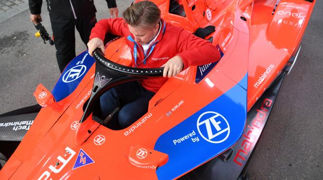 la timisoara a fost prezentat monopostul electric mahindra racing m8electro