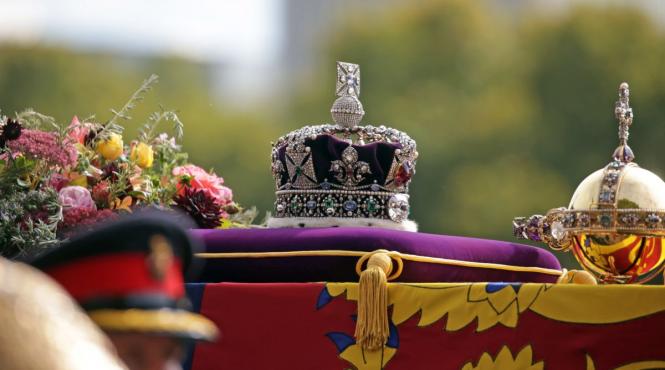 10 reguli care nu se aplica familiei regale britanice