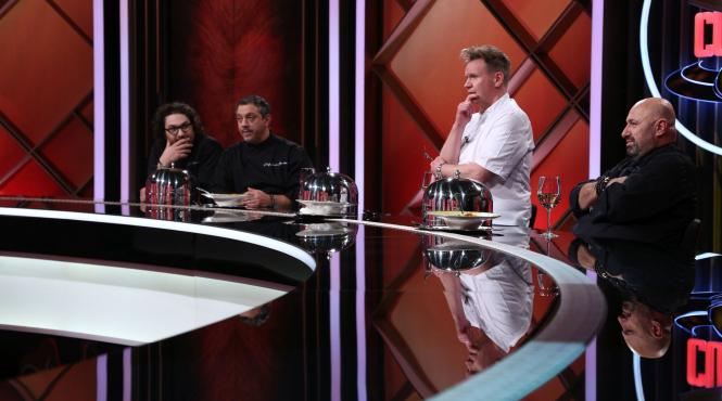 chefi la cutite din nou lider de audienta in seara aceasta juratii primesc vizita lui gordon ramsay chef florin dumitrescu am fost toti trei depasiti de moment am ramas fara cuvinte