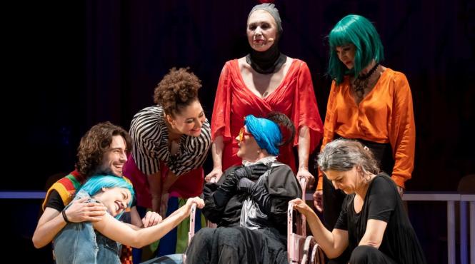 fetele pelican in premiera nationala la teatrul nottara