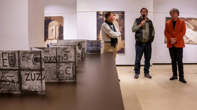 expozitia 307 lucrarile a trei artisti renumiti pot fi admirate la galeria nationala de arta forma din deva