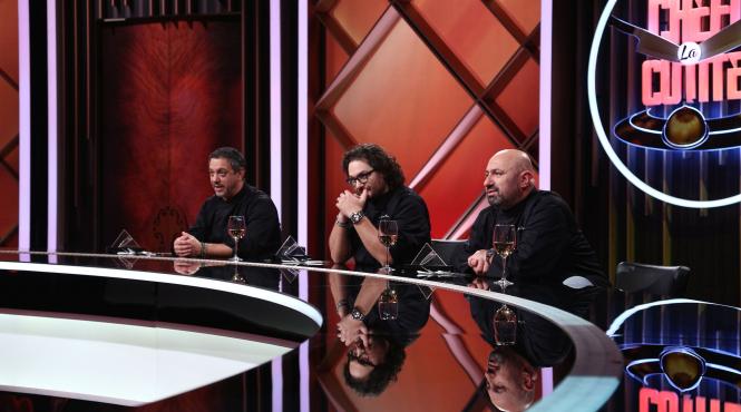 chefii afla premiul cel mare pentru detinatorul celor mai multe jetoane iar lupta pentru amuleta le impune o proba nastrusnica sa gateasca totul cu mini ustensile chef bontea am stat pe langa craticioara cu penseta chinul de pe lume