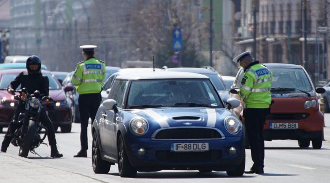 examenul de obtinere a permisului auto ar putea fi dat si cu examinatori autorizati