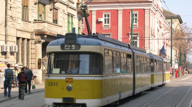 un tramvai in care se aflau 25 de pasageri a fost implicat intr un accident in ploiesti