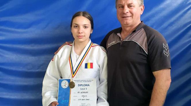 baimareanca anamaria rus vicecampioana mondiala la sambo