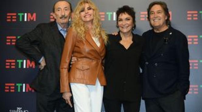 doliu in lumea muzicii internationale cantaretul franco gatti membru al grupului ricchi e poveri a murit