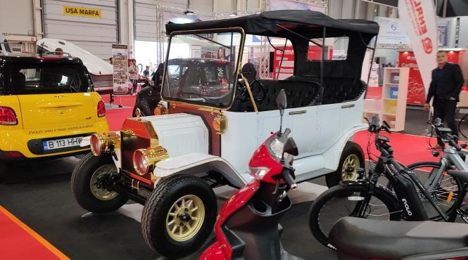 salonul auto de la paris renault si dacia au tinut capul de afis