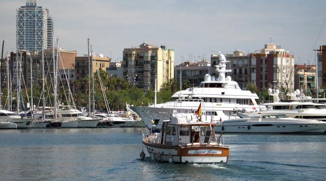 un iaht de lux al unui oligarh rus sechestrat de spania in martie a fost mutat
