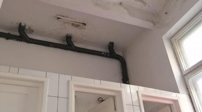 conditii insalubre pentru studentii de la academia de politie imagini de cosmar din grupurile sanitare