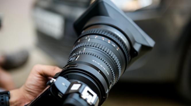 un fotograf a sters toate pozele facute la o nunta pentru ca i s a interzis pauza de masa