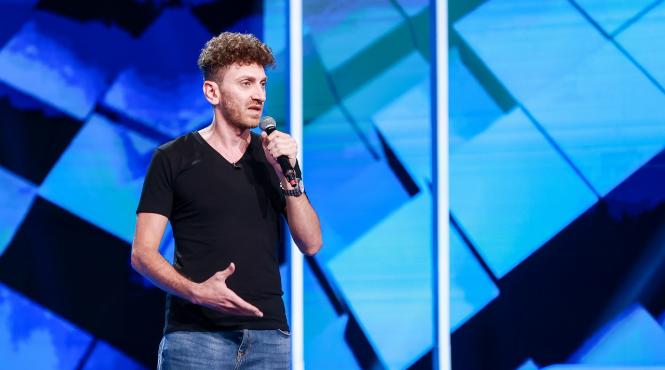 mahmoud chaher s a calificat in finala sezonului 13 iumor