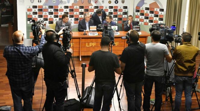 vicepresedintele ligii profesioniste de fotbal a demisionat a sosit momentul sa scriu un nou capitol in cariera mea