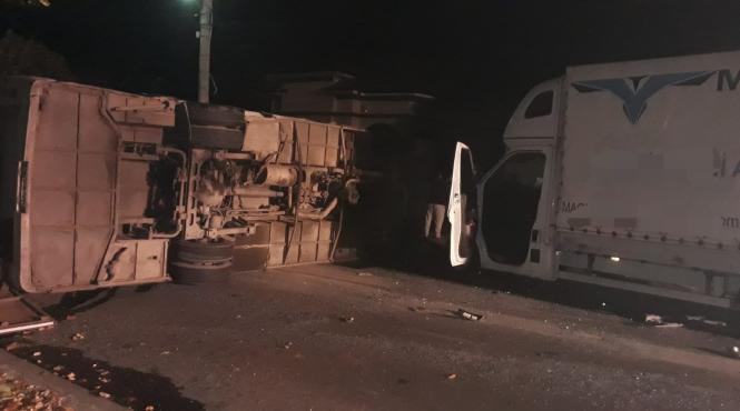 accident grav in alexandria un microbuz si o autoutilitara s au ciocnit 13 persoane au fost ranite