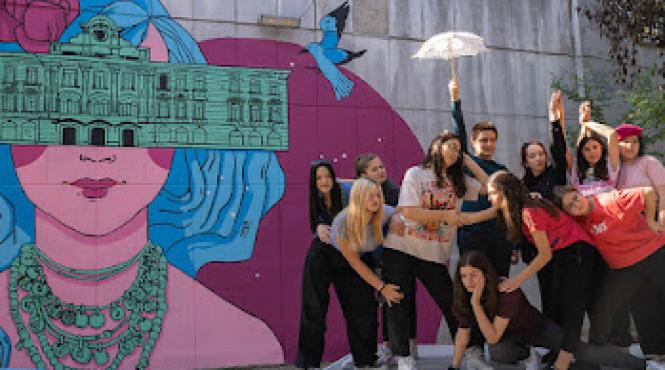 capsulele de teatru si desteptari marca ideo ideis si au incheiat traseul prin tara noi murale inaugurate in doua orase in cadrul proiectului