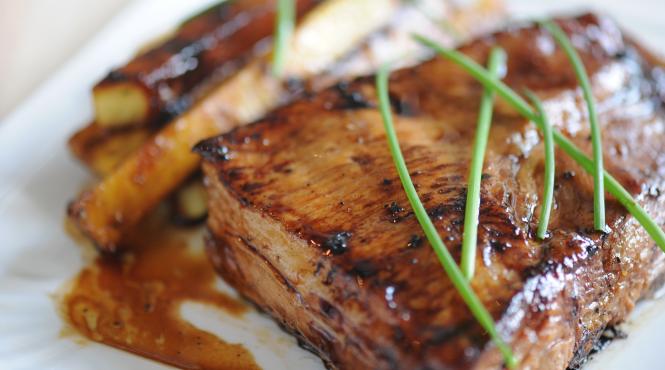 placeri vinovate reteta zilei cotlete de porc sotate cu mere