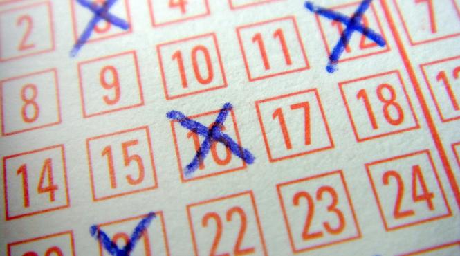 cel mai mare premiu la loterie din toate timpurile de peste 2 miliarde de dolari castigat in sua