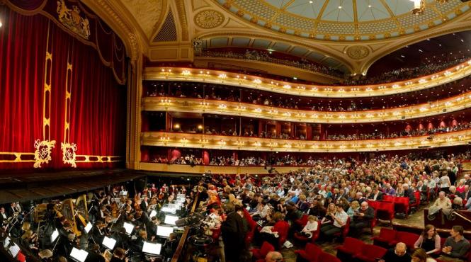 royal opera house interzice accesul unui spectator pe viata pentru ca a huiduit un copil actor
