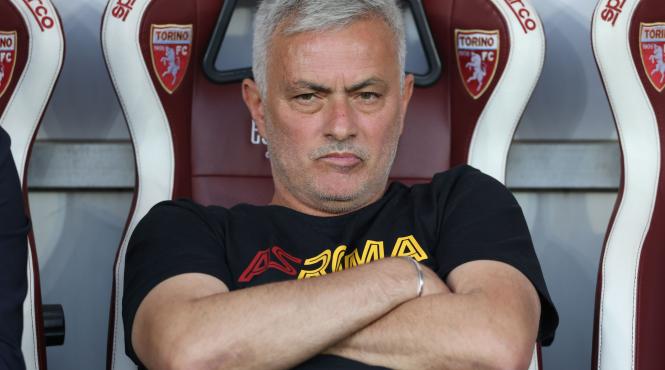 scandal in fotbalul italian mourinho isi acuza un jucator ca a tradat roma