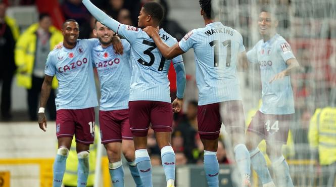 manchester united revine in forta si o elimina pe villa in cupa efl