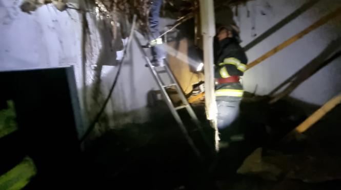 incendiu la o casa din localitatea ceamurlia de jos