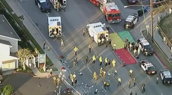 intrat masina douazecisicinci politisti los angeles